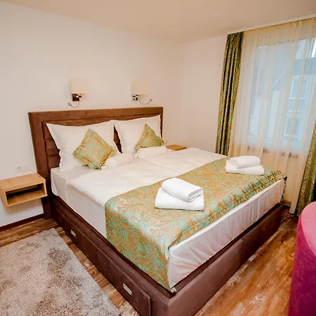 Ξενοδοχείο Tiffany 2*