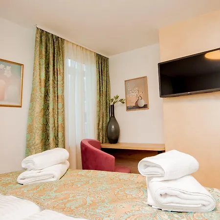 Tiffany Ξενοδοχείο Κάσελ